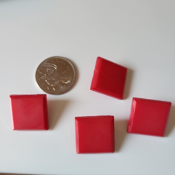 Vintage Red Square Plastic Shank Sewing Buttons ~ 4 Pieces - Picture 12 of 13
